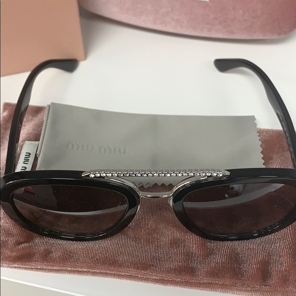 MIU MIU women’s sunglasses main image 7
